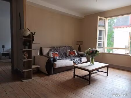 charmant t2 meublé tout confort  disponible mi-avril à début juillet