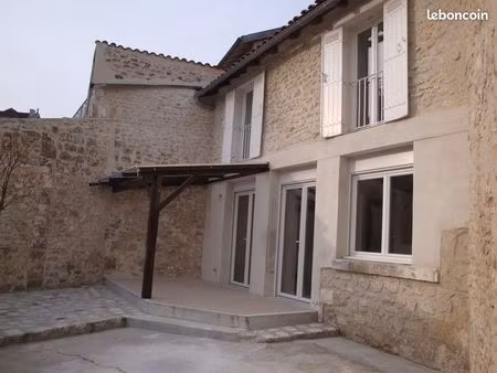 a louer château l'evêque