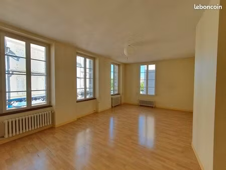 centre ville jarnac disponible de suite