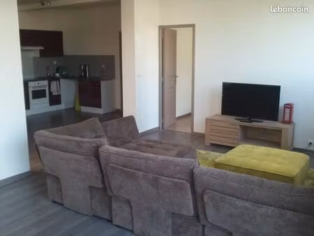 f4 meublé ou non meublé avec 2 terrasses parkings laverie fibre secteur oradou/cézeaux