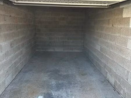 garage à louer