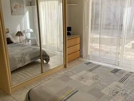 propose belle chambre et son salon a niort