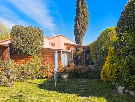 a louer grand studio meublé