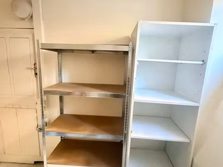 location cave( box) 8 m² sécurisée + étagères - stockage– centre-ville