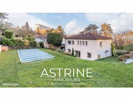 maison 7 pièces 135 m²