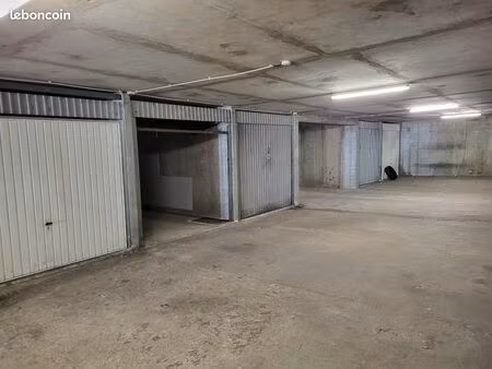 vente garage fermé rillieux la pape