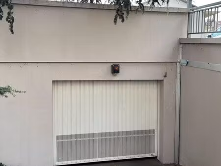 location box garage sous-sol sécurisé part-dieu/villette
