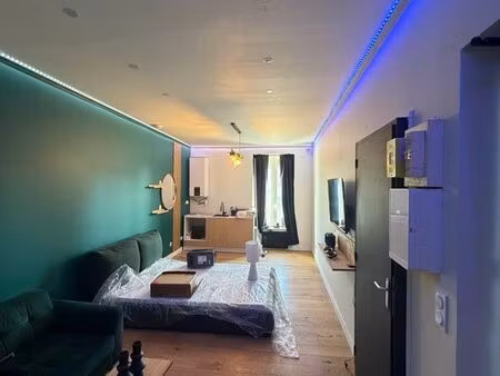 investissement premium - t2 30m² spécial love room / airbnb - st-fons centre