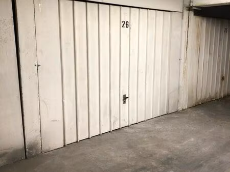 garage/box 15m2