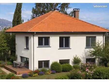 duplex avec grand jardin  au calme vendu en plateau