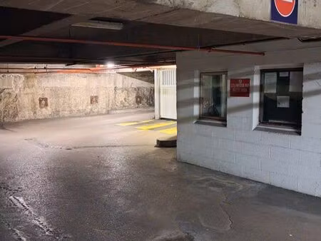 vend lot de 19 places de parking paris