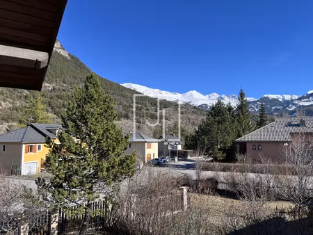 maison t4 à jausiers avec jardin et garage