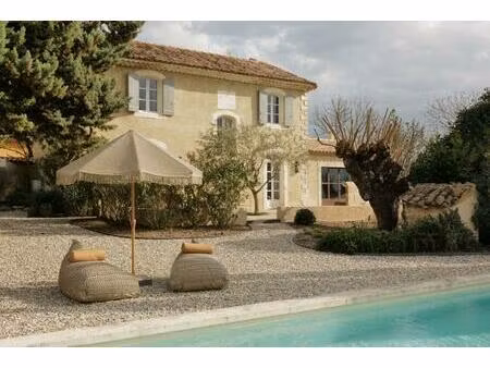 bastide à vendre à saint saturnin les apt entièrement restaurée  décorée et meublée avec 1