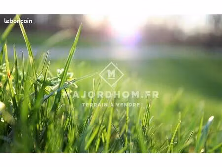 terrain 730 m² ensues la redonne