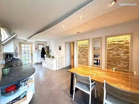 appartement 5 pièces 143 m²