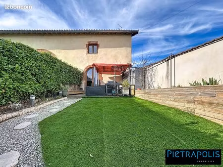 maison 6 pièces 157 m²