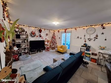 immeuble 300 m² etreaupont