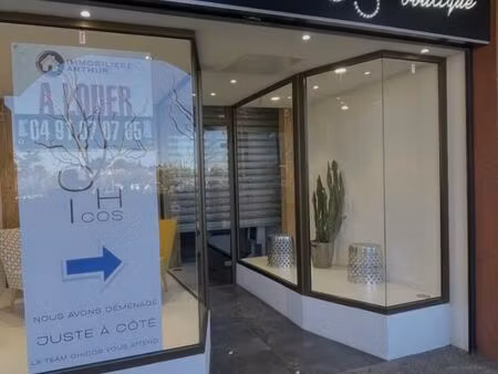 local commercial 63 m²