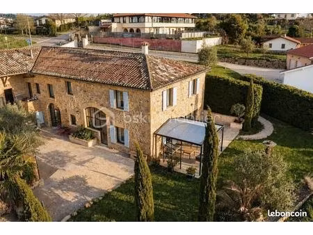 ferme 15 pièces 275 m²