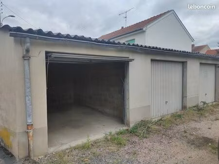 parking/box 12 m² montluçon