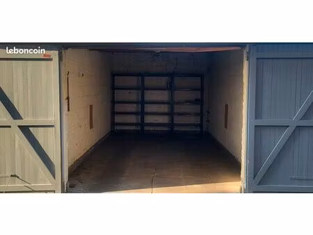 garage sécurisé 20 m² – la grappinière (vaux-en-velin)
