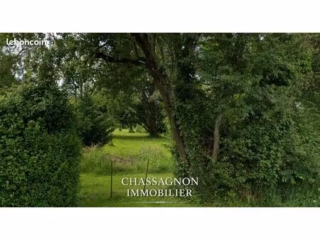 terrain 1300 m² montilly