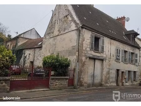 immeuble 12 pièces 221 m²