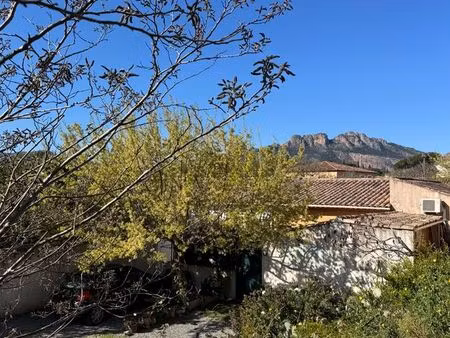 a vendre terrain vue rocher roquebrune sur argens