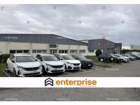 bâtiment 2 550 m²