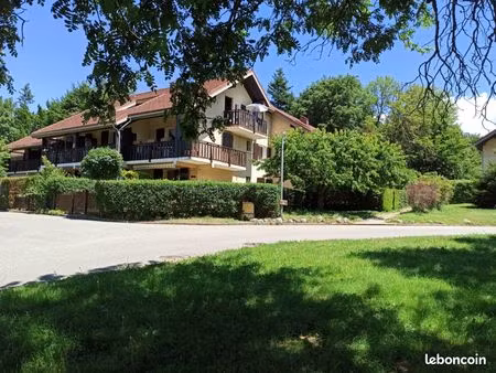 studio en rdc avec jardinet