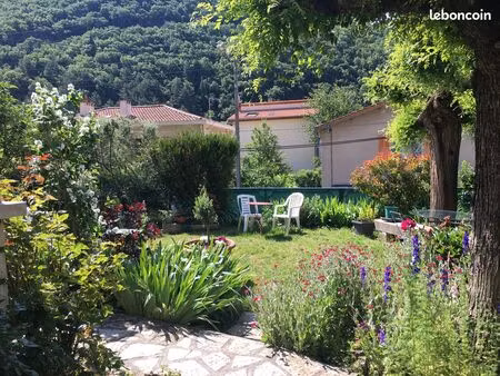appartement situé au 1er étage d’une maison individuelle avec entrée indépendante et jardi