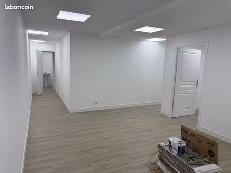 locaux commerciaux 85 m2 à usage de bureaux