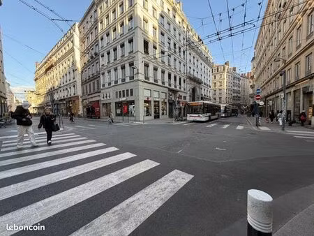 commerce alimentation 51 m²