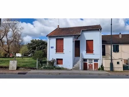 maison 3 pièces terrain de 1971m2