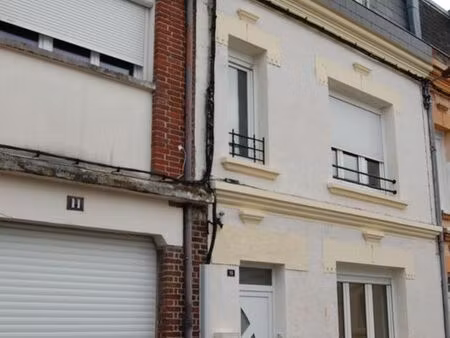 maison de ville 02100