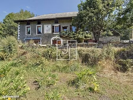 propriété 6 pièces 228 m²