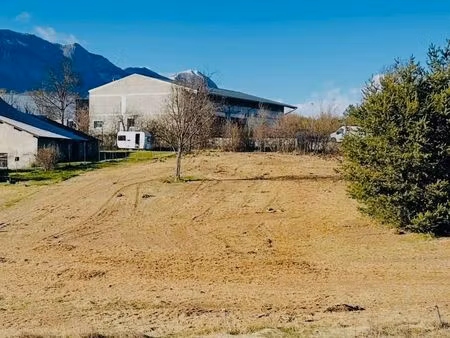 terrain constructible de 1450 m2