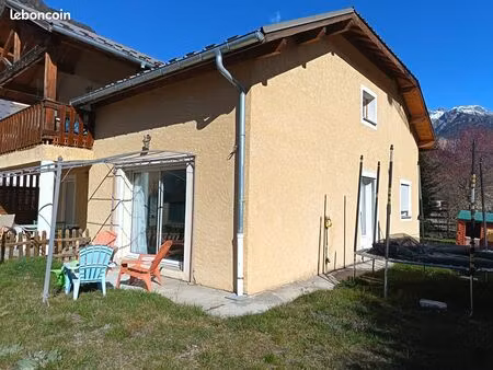 duplex t5 128 m² avec jardin et garage