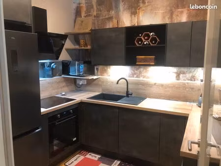 spacieux t4/t5 immeuble ancien du centre ville