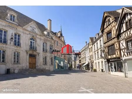 local commercial 90 m² auxerre