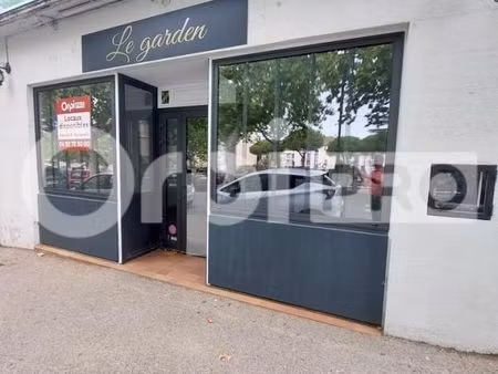 local commercial 65 m²