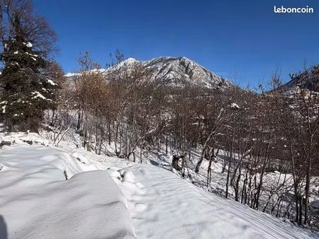 terrain 672 m² puy-saint-pierre