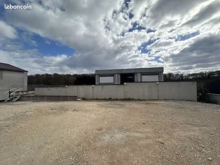 local commercial 82 m² pérouse
