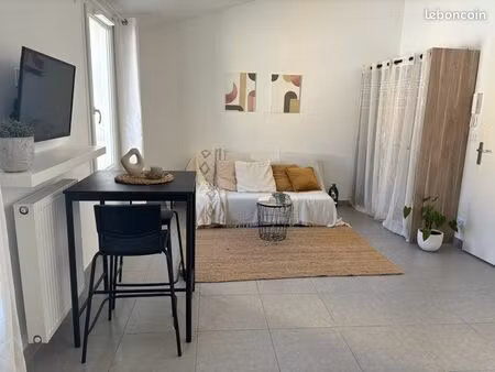 studio 26 m² – dernier étage – résidence récente 2023 – centre le beausset
