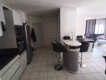 très bel apart au centre dans une résidence sécurisée