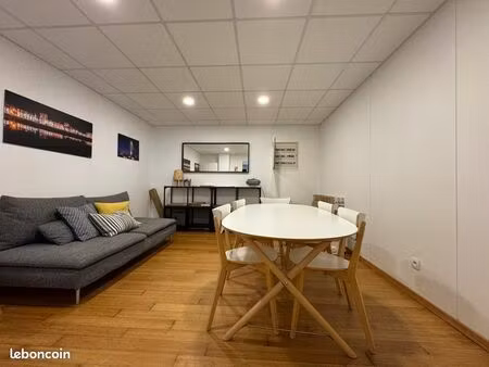 local commercial galerie marchande