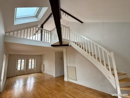 duplex 140 m² dernier étage – terrasse vue moselle – garage – épinal va