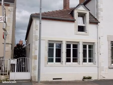 maison f3  vide avec sous-sol et jardin