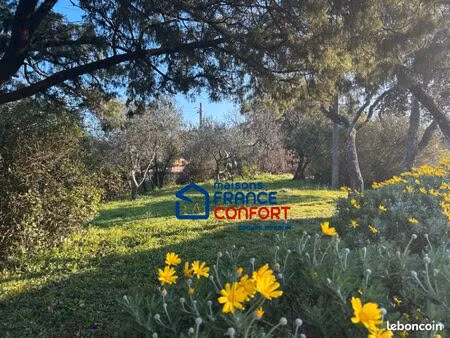 terrain 490 m² puget sur argens