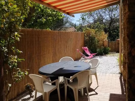 studio t1  avec cuisine séparative  avec couchage séparatif  avec jardin et parking